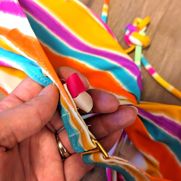 Victoria's Secret bikini top - Picture 3 of 6